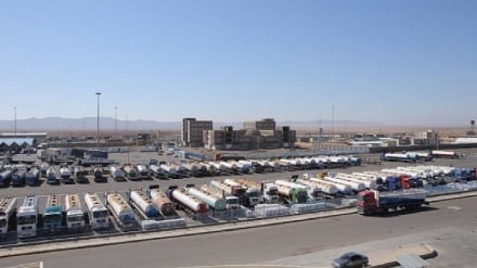 ناهماهنگی طالبان و معطلی حدود چهار هزار تانکر سوخت پشت مرزهای افغانستان