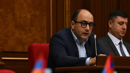 «Պատիվ ունեմ»–ը ԱԺ–ում ներկայացրեց «Ազգային ճգնաժամի մասին» հայտարարության նախագիծը