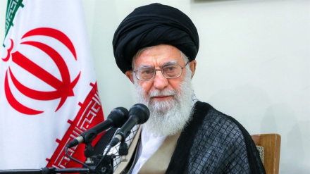 İmam Hamenei'nin Düşünceleri | İran Milleti Zorbalığa Boyun Eğmez