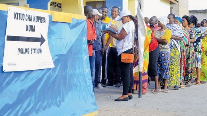 Watanzania wanashiriki katika uchaguzi mkuu wa kumchagua Rais, Wabunge na madiwani