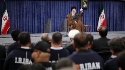 دیدار رهبر معظم انقلاب با صدها نفر از قهرمانان رشته‌های مختلف ورزشی، سفر  مشاور امنیت ملی  عراق  به تهران