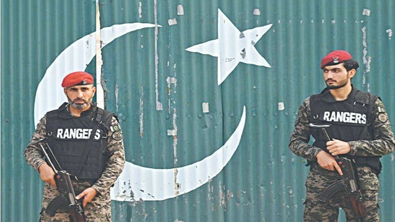 تشدید تنش‌ها: پاکستان علناً طالبان را تهدید به حمایت از مخالفان کرد