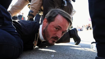 21 Orang Ditangkap di Chicago karena Protes Kebijakan Migrasi Trump