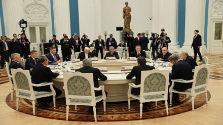 دیدار نخست‌وزیران کشورهای عضو سازمان همکاری شانگهای با پوتین