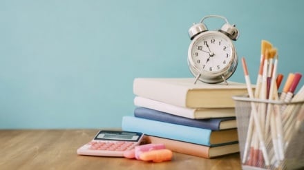 څنګه خپل وخت مدیریت کړو؟ امام کاظم (ع) یې ځوابوي