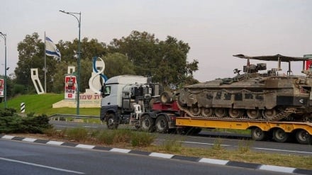  انتقال تجهیزات نظامی و تانک‌های ارتش صهیونیستی به مرز لبنان 