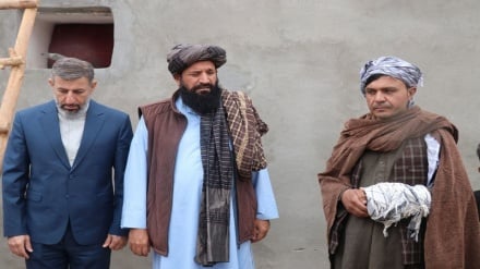 سفر سرکنسول ایران در مزارشریف به سمنگان و اهدای نخستین محموله کمک های ایران به زلزله زدگان