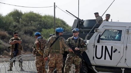 イスラエル軍戦車がレバノン平和維持部隊に発砲