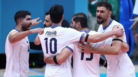 Spor | İslam Ülkeleri Oyunları: İran Voleybol Takımı Katar’ı Mağlup Etti / Birmingham’da “İsrail FIFA’dan Atılsın” Sloganları Yankılandı