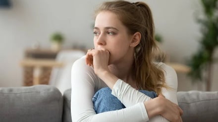 Laporan Terbaru Organisasi Kesehatan Dunia: Tekanan Psikologis Berlipat pada Remaja Perempuan di Eropa