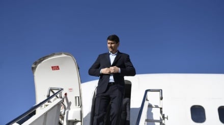 Rabitə naziri Bakıya səfər edib