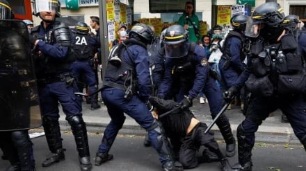 Таҳлилгари араб: Саркӯби мунтақидони Исроил, хомӯш кардани садои интиқод дар Фаронса аст