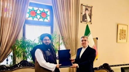 Taliban Temsilcisi Tahran’da İranlı Diplomatla Görüştü 