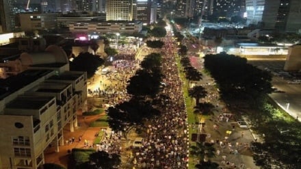 Израильские поселенцы протестуют против провала кабинета Нетаньяху в операции «Буря Аль-Аксы»