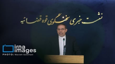 امریکا چې هر ځاې یې ګټې تامین نشي نو نړیوالې اړیکې څنګ ته کوي