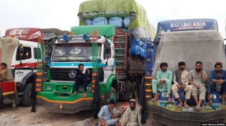 طالبان همه روابط تجاری با پاکستان را متوقف کرد