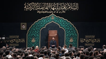 İmom Xomeyni (r) Huseyniyədə Həzrət Fatimə(s) şəhodətə əyyomi dıminə şəvi mərosim