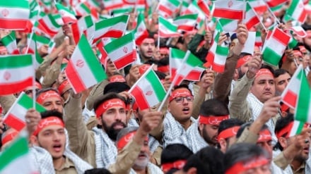 Iranische X-Nutzer: Basidsch ist der Antriebsmotor Irans in schwierigen Zeiten