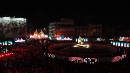 «Շապուհ II»-ի արձանի բացման արարողությունը և Վալերիանի պարտության պատմական իրադարձության վերարտադրումը Թեհրանի «Էնղելաբ» հրապարակում