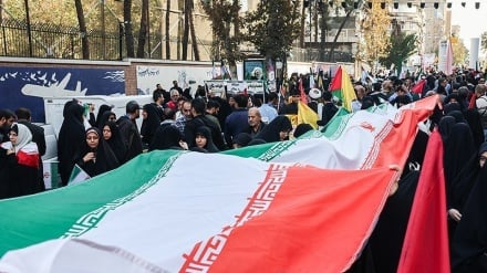 Թեհրանում կայացավ Աբանի 13-ի երթը. Աշակերտներն աջակցում են հեղափոխությանը և վարչակարգին