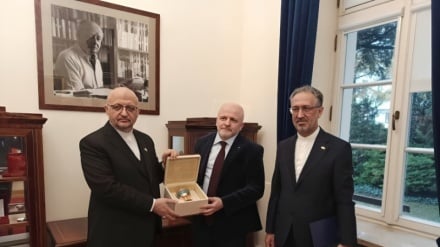 İran Dışişleri Bakanı Yardımcısı: Tahran, Polonya İle Tüm Yönlü İlişkilerin Geliştirilmesini İstiyor 