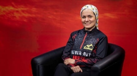 אישה איראנית עושה היסטוריה בנקודה הגבוהה ביותר בעולם!