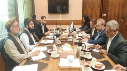 تأکید وزارت کشور ایران بر تسریع در صدور گذرنامه الکترونیک برای مهاجران افغانستانی 