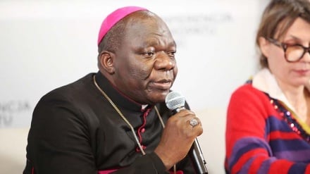 Ndërhyrja e huaj në Nigeri nuk mund të parandalohet me narrativa të dyanshme; Z. Bishop, kini kujdes!