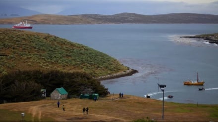 بریتانیا و طرح اسکان پناهجویان در جزایر مالویناس؛ طرحی ضد انسانی و غیرقانونی  