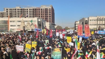 آیین بزرگداشت 13 آبان در مشهد، تجلی وفاداری نسل جوان به انقلاب اسلامی