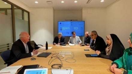 Representatives of Iran’s ethnic and religious communities: All Iranian ethnicities and faiths united under a cohesive national identity