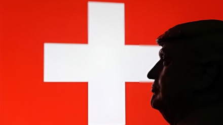 روایت رسانه سوئیسی از دیدار مقامات تجاری سوئیس و ترامپ با پیشکش «رولکس و شمش طلا»