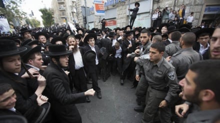 সেনাবাহিনীতে জনবলের ঘাটতি, ব্যাপক বিক্ষোভ এবং নেসেটের পতনের আশঙ্কা