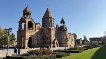 Դադարեցնել Արշակ սրբազանի և մյուս եկեղեցականների հետապնդումը․ Մայր աթոռ