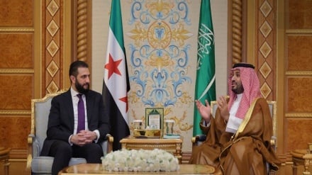 د سعودي عربستان او د سوریې چارواکو د سیمې د بدلونونو په هکله خبرې وکړې