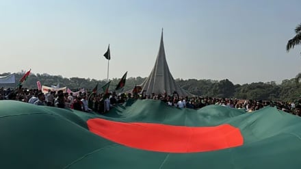 জাতীয় স্মৃতিসৌধে মানুষের ঢল, ফুলে ফুলে ভরে উঠেছে