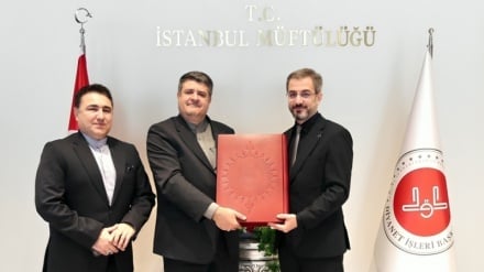 İslam Dünyası İki Cephede: Kültürel Bağların Genişlemesi ve Dinî Eğitimin Yenilenmesi