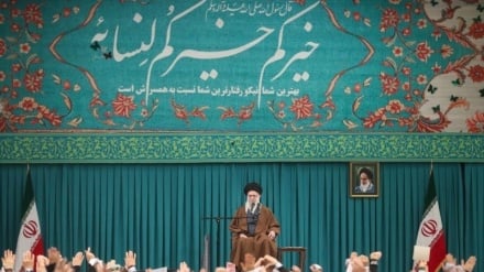 מנהיג המהפכה: הרפובליקה האסלאמית הפריכה את ההיגיון הפגום של המערב בנוגע לנשים