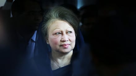 সব ঠিক থাকলে খালেদা জিয়াকে আগামীকাল ভোরে লন্ডনে নেওয়া হবে