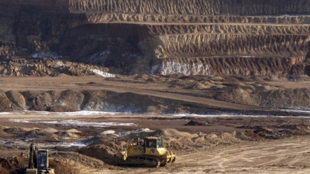 AS Berupaya Mengeksploitasi Sumber Daya Alam Ukraina