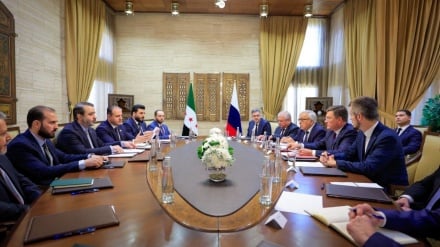 Suriya nımoyəndon bə Moskva omən