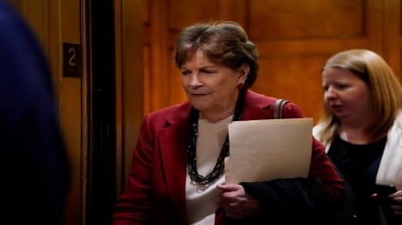 سناتورهای آمریکایی: افغان‌ها را به خاطر اعمال یک فرد مجازات نکنید