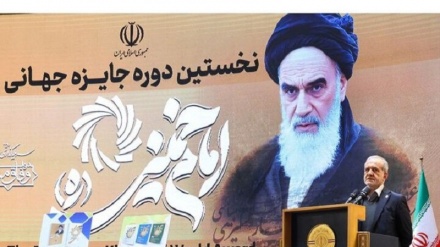 Փեզշեքյան. Իմամ Խոմեյնին իր ողջ էությամբ պայքարել է բռնակալության դեմ