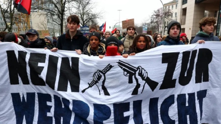 عقب‌گرد اجباری؛ تصویب قانون جدید سربازی در آلمان جوانان را به خیابان کشاند