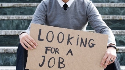 اقتصاد آمریکا | پیش‌بینی کاهش نرخ بهره در بحبوحه نشانه‌های ضعف بازار کار و تشدید فشار بر طبقه متوسط در آمریکا