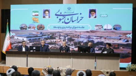 تحلیل- اهمیت سفر پزشکیان به خراسان جنوبی از دریچه دوربین رسانه‌های افغانستان 