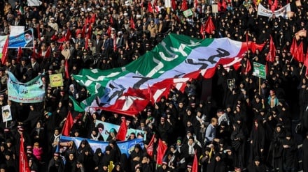 9-njy Deý; Eýranyň daşary ýurtly senariýalara garşy milli jebisliginiň görkezilişi