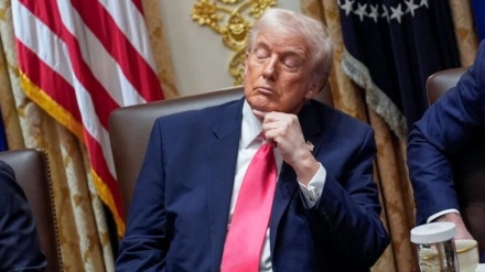 د امریکا ولسمشر میکسیکو ته د نورو زیاتو تعرفو ګواښ وکړ