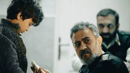 دو خبر | فیلم ایرانی «تنها کنار هم»  بهترین «باتومی» شد /  انیمیشن «جیرفت» در مکزیک جایزه گرفت