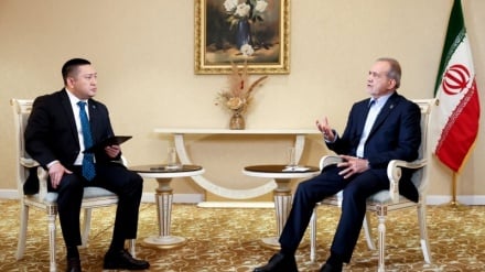 Pezeşkiyan:İron və Ğazağıstanı rabitə inkişof bə 2 qılə məmləkət iyən məntəğə nəfe